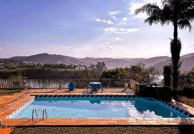 Casa en Santa Isabel - Sítio c vista p represa com lazer - Santa Isabel