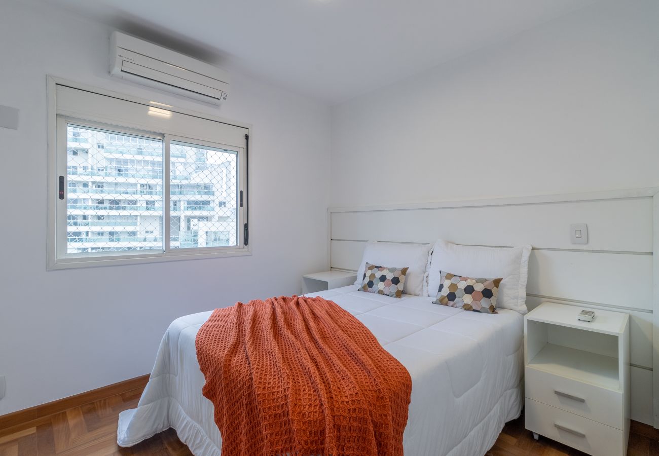 Apartamento en São Paulo - PG225 Apto 2 Quartos em frente  hosp 9 de julho e Sírio