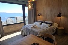 Estudio en San Carlos de Bariloche - Suizo II departamento romantico con espectacular vista al lago Nahuel Huapi