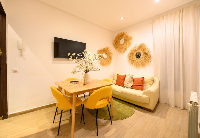 Apartamento en Madrid -  Encantador Apartamento en La Latina con Patio compartido Temporal 