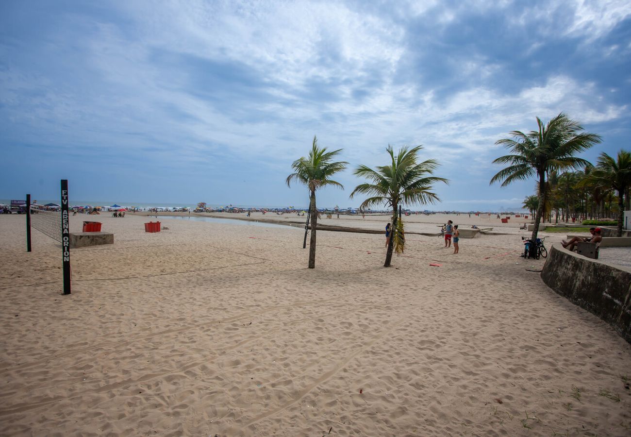 Apartamento en Praia Grande - Apto com WiFi a 300 metros da Praia do Boqueirão