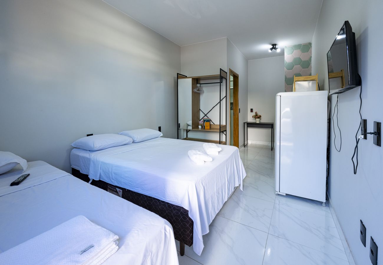 Apartamento en Alfenas - Studio equipado na área central com Wi-Fi