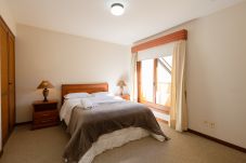 Apartamento en Gramado - NOVO! Aconchegante duplex 2D (2 banhos) a 1km da R Coberta!