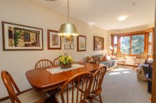 Apartamento en Gramado - NOVO! Aconchegante duplex 2D (2 banhos) a 1km da R Coberta!