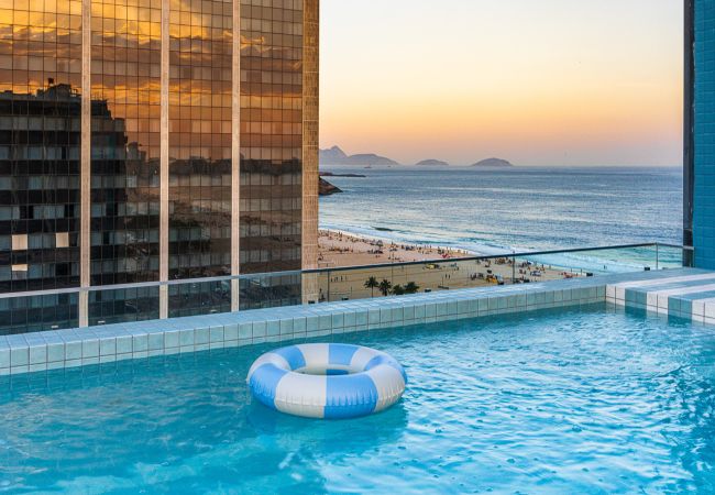 Apartamento en Rio de Janeiro - Vista al Mar y Balc&amp;oacute;n con Ba&amp;ntilde;era | Q17