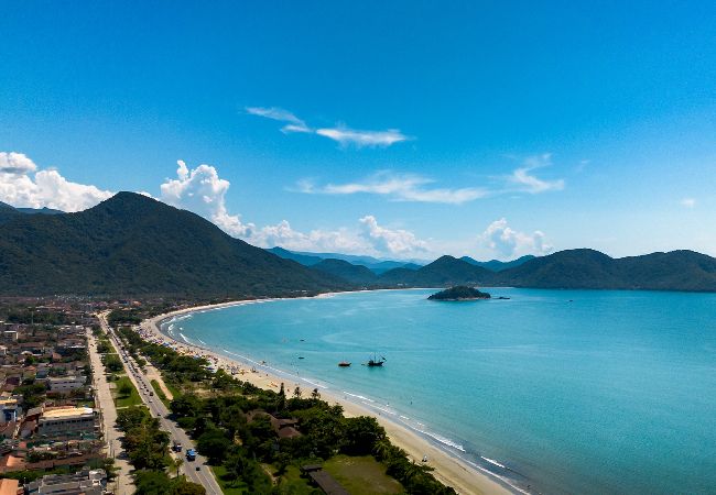 Apartamento en Ubatuba - Apto na Praia de Maranduba com varanda gourmet