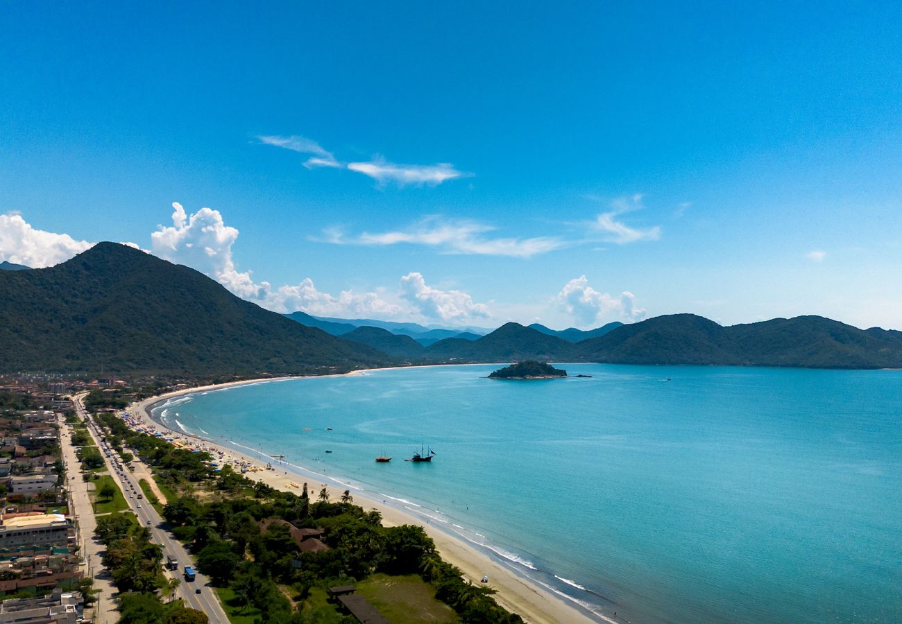 Apartamento en Ubatuba - Apto na Praia de Maranduba com varanda gourmet