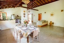 Casa en Ilhéus - Refúgio pé na areia na Praia do Acuípe com Wi-Fi