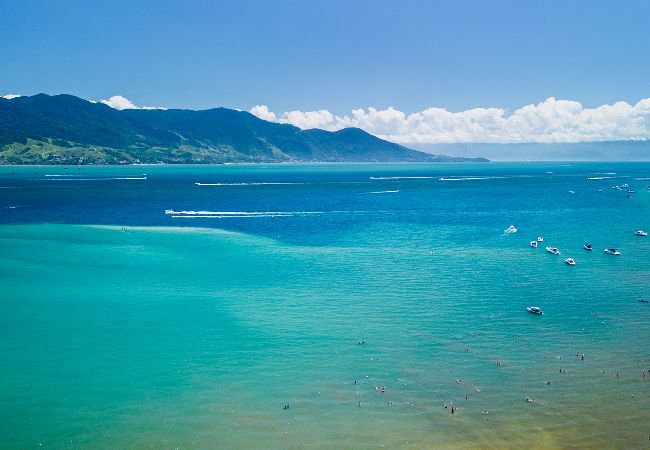Casa en Ilhabela - Casa com ótima localização e churrasqueira