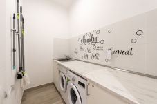 Alquiler por habitaciones en Madrid - Los Ángeles: habitación con comodidad y zonas compartidas Gran Vía-Madrid. Temporal