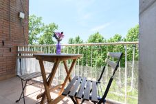 Estudio en Madrid - Estudio con balcón – Todo lo que necesitas para una estancia perfecta en Madrid. Temporal