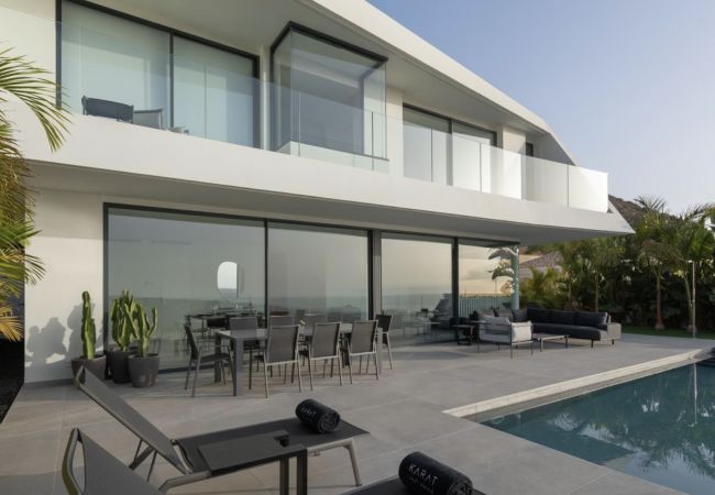 Villa en Adeje - Villa Under the Atlantic Sun