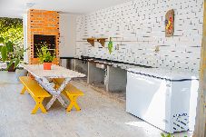 Casa en Benevides - Casa c Wifi, churrasq, pisc, redário, Pet friendly
