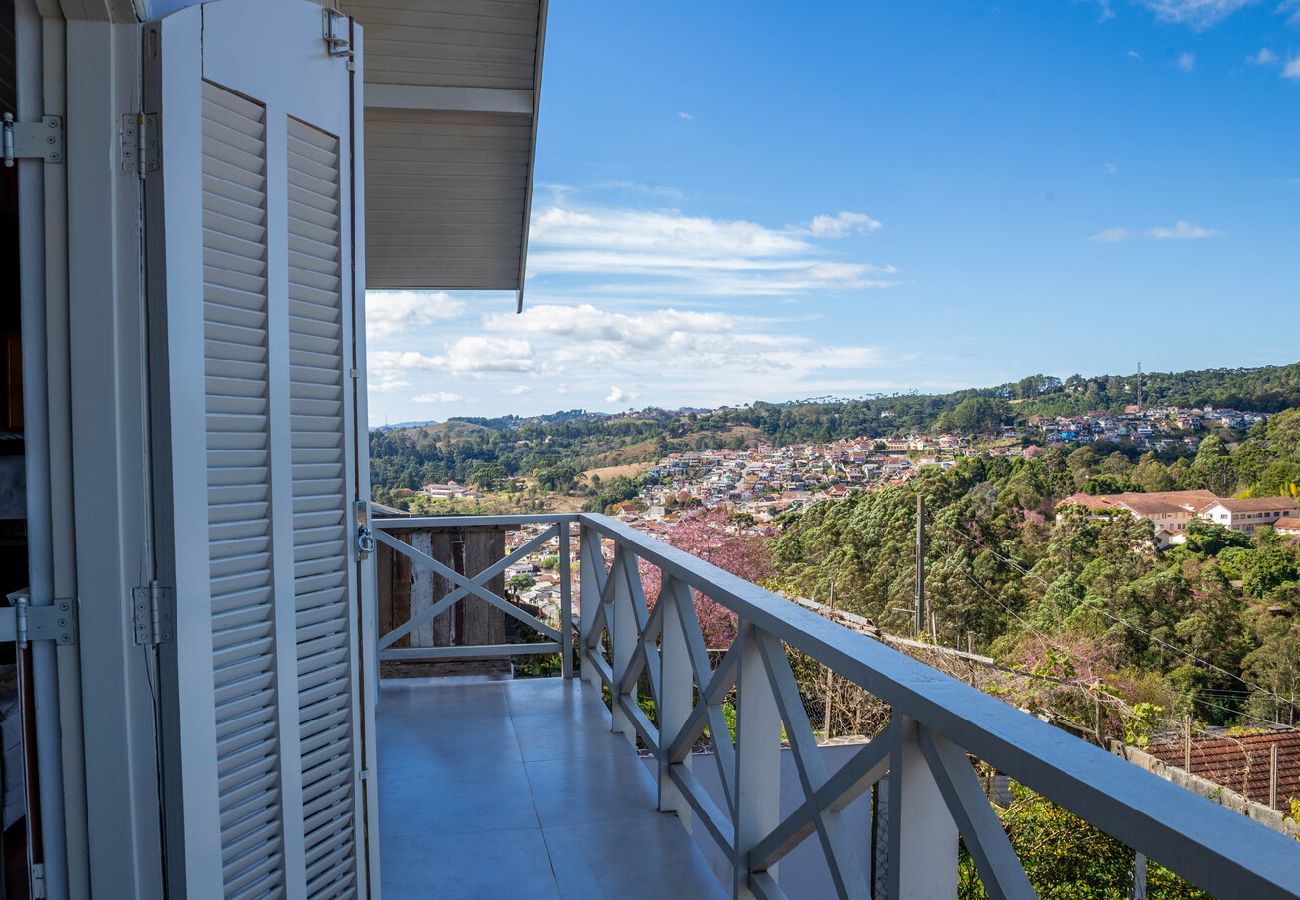 Casa en Campos do Jordão - Casa com lareira, Wi-Fi e varanda com vista