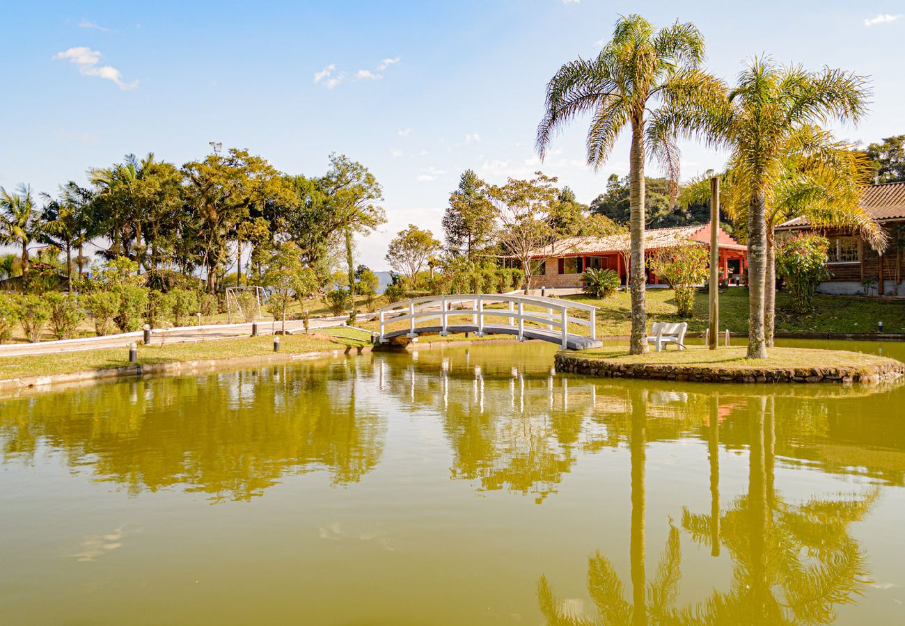 Casa en Anitápolis - Casa de campo c/ lareira, jogos e piscina aquecida