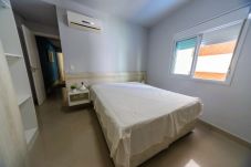 Apartamento en Guarujá - Apto pet friendly c/ churrasqueira a 100m da praia