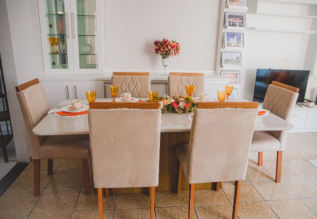 Casa en Belém -  Casa completa com 3 suítes, wi-fi e smart lock