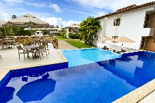 Apartamento en Mata de São João - Apto c varanda, piscina e churrasqueira - Imbassaí