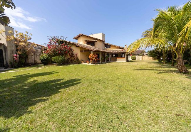 Casa en Itanhaém - Casa com Área Gourmet e Quintal a 200 m da Praia