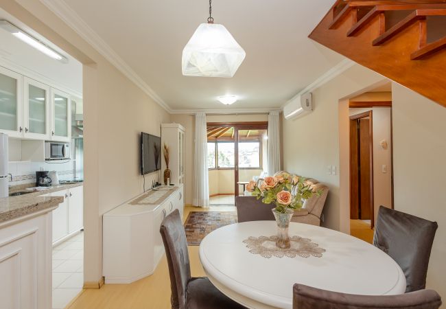 Apartamento en Gramado - Ap 3D na av Borges de Medeiros (3 banheiros, 2 vagas)