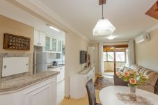 Apartamento en Gramado - Ap 3D na av Borges de Medeiros (3 banheiros, 2 vagas)