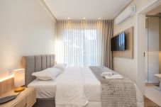 Apartamento en Gramado - Apto novo 2Q com suíte a 150m Mini Mundo!